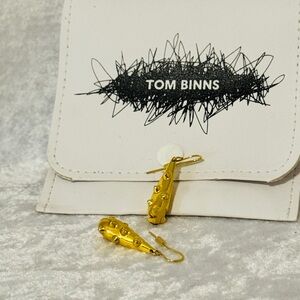 Tom Binns Gold Textured Drop Earrings